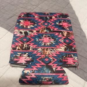 Aztec print can koozie